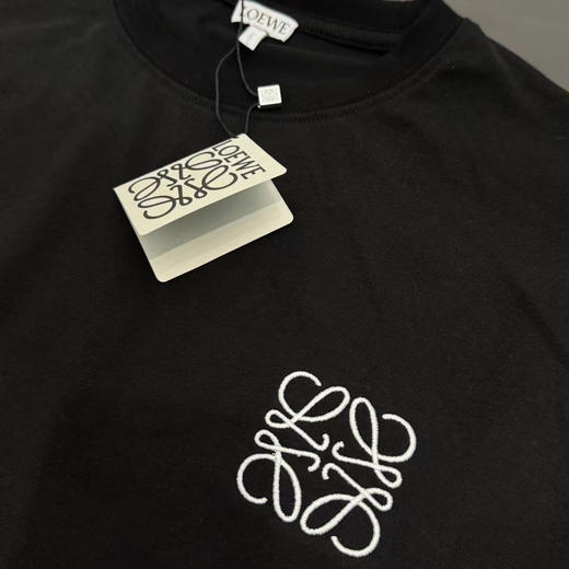 正品LOEWE罗意威 春夏 Anagram系列刺绣短袖T恤 男女同款
经典刺绣logo做工精美百搭 吴磊同款
尺码S-XXL 商品图1