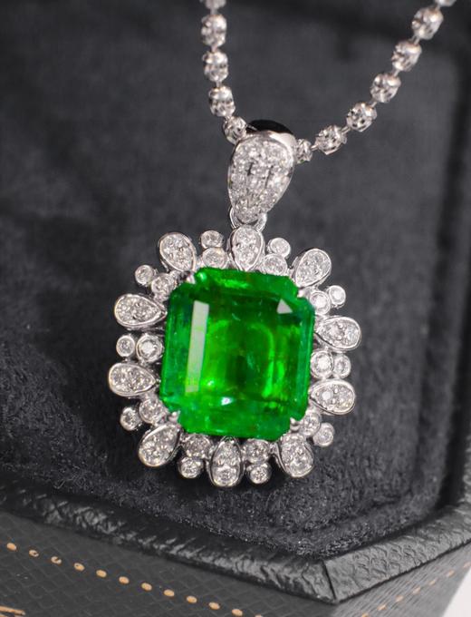 4ct刻面祖母绿吊坠 商品图1