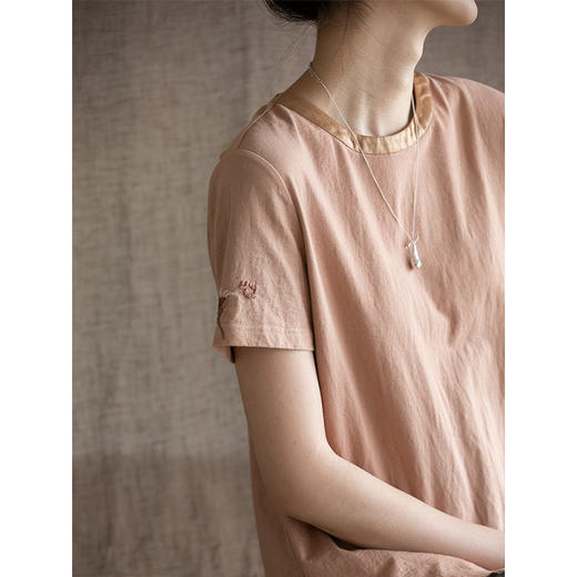 牧衣游原创 手工刺绣棉质茶染T恤舒爽透气休闲百搭圆领短袖 初茶 商品图3