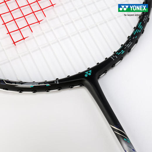 【已穿线成品拍】尤尼克斯天斧系列全碳素羽毛球拍高磅扣杀进攻型球拍 3AX88PLAY 商品图2