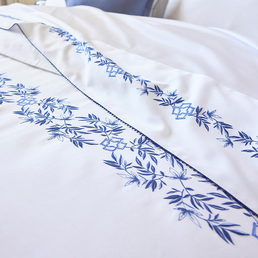 AT邸尔铂·法国进口奢华家纺Mirabeau米拉博之蓝系列床品四件套 商品图4