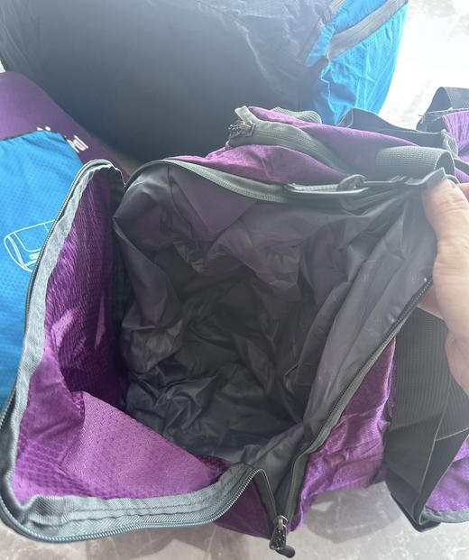 全新正品Venture Pal澳洲订单，超大容量独立鞋仓防水可折叠单肩手提旅行包健身房训练包
官网类似款300+ 
尺寸53x30x27 紫色 宝蓝色 闭眼入 商品图4