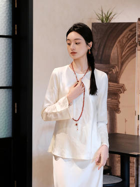 盛唐婧 |真丝牡丹提花修身国风上衣-白色
