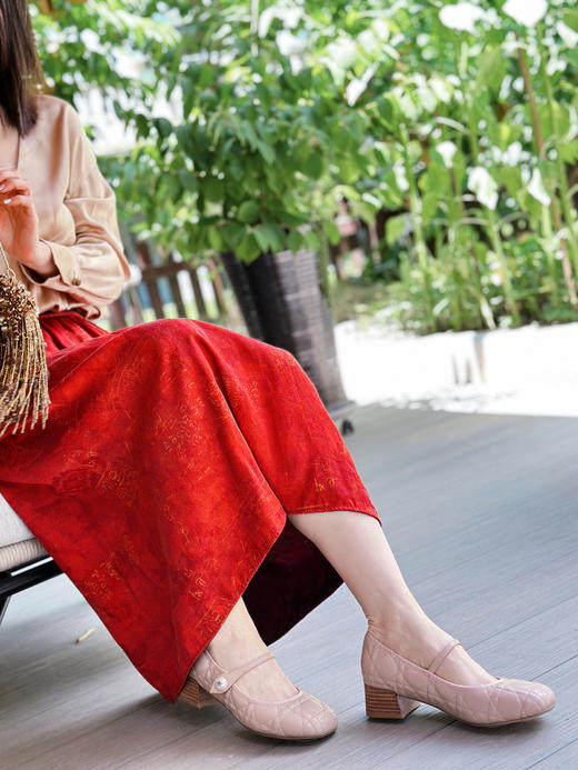 westory春秋新款法式优雅中跟玛丽珍单鞋W24CE74301 商品图5