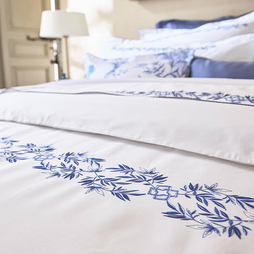 AT邸尔铂·法国进口奢华家纺Mirabeau米拉博之蓝系列床品四件套 商品图3