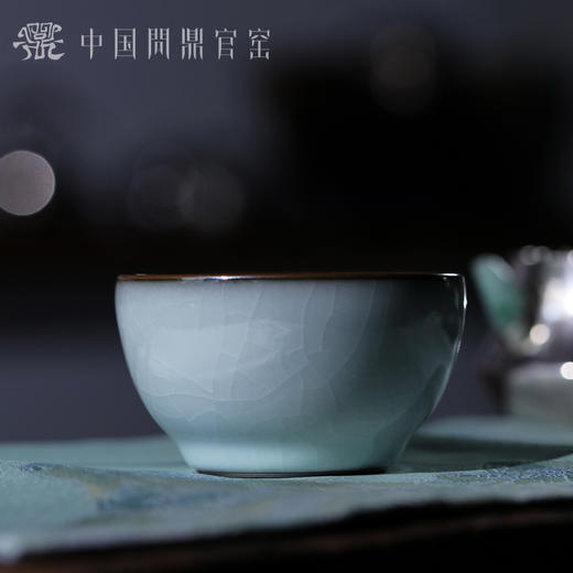 问鼎官窑北官月白听涛杯 商品图0