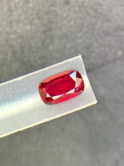 0.77ct刻面红宝石裸石 商品图3