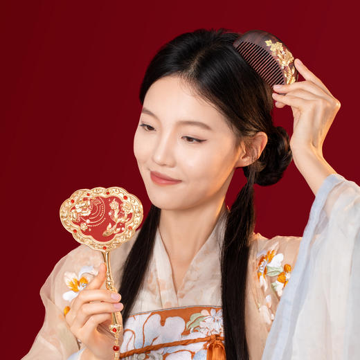 【故宫家居】如意鸿运镜子梳子礼盒文创生日新婚结婚订婚礼物送新人 商品图2