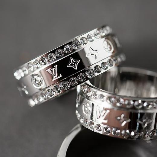 满天星戒指，情侣款，原版同款材质钛钢，重工又精美，纹理就是标志性logo 商品图3