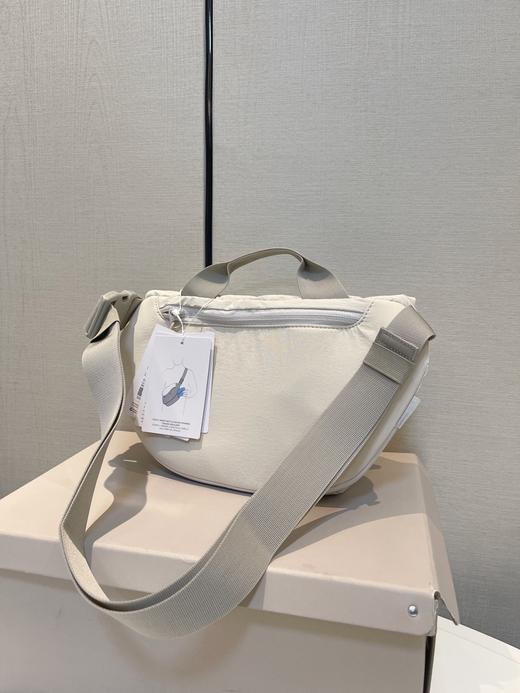 点此购买 lulu露露多用骑行包饺子包 mp 311574 商品图4