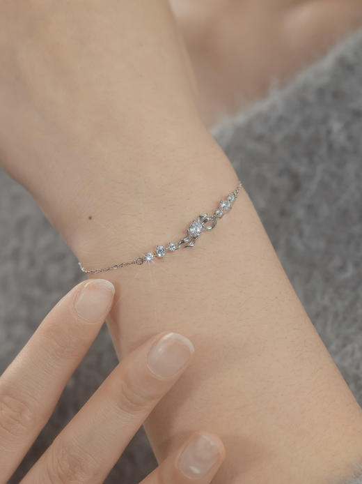 【爆闪】卡蒂罗/KADER 在逃公主蝴蝶结项手链  轻奢小众设计 甜美手饰品 闪耀时尚精致百搭日常通勤不撞款 商品图3