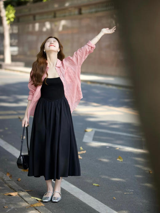 【百图lulu定制】【人鱼线吊带裙】肩带可调节  公主腰线 两侧有口袋 吊带连衣裙 商品图4