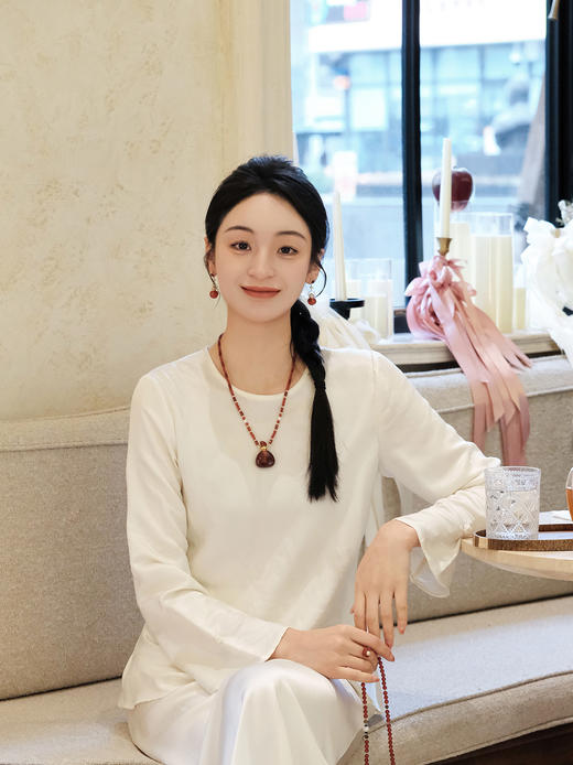 盛唐婧 |真丝牡丹提花修身国风上衣-白色 商品图2