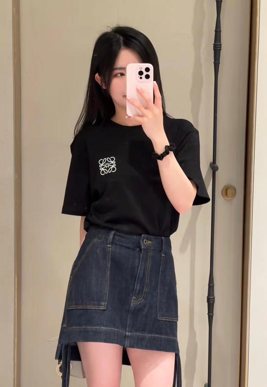 正品LOEWE罗意威 春夏 Anagram系列刺绣短袖T恤 男女同款
经典刺绣logo做工精美百搭 吴磊同款
尺码S-XXL 商品图5