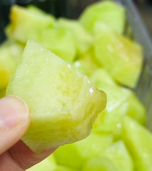 牛3蜜瓜|网纹甜瓜中的高级品种，来自日本，历时三年反复栽培，才将这一美味根植中国。因其独一无二的绝佳口味，被称作“甜瓜贵族”呢💚💚 商品图2