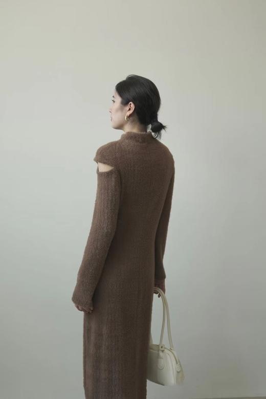 L.Fleuri 棕色露肩毛绒感长款连衣裙 17768 商品图4