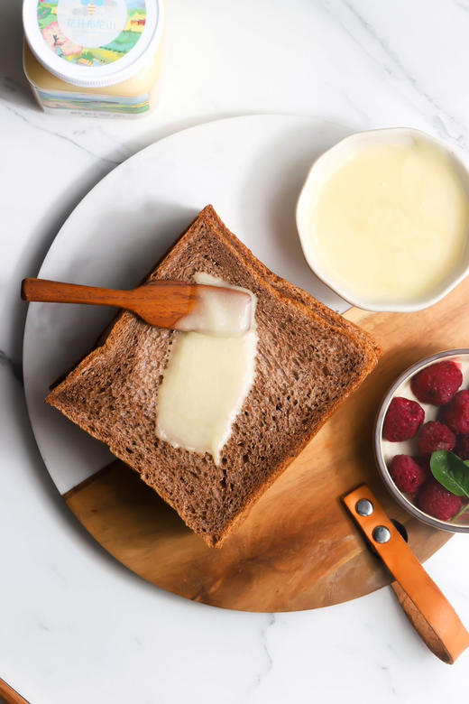 买一送一！限量250件！黑龙江黑蜂椴树雪蜜 不添加、不勾兑、不浓缩 500g/罐 商品图6