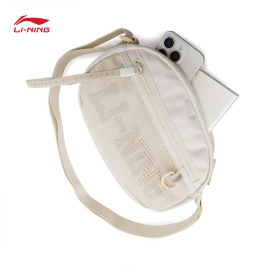 李宁运动生活系列防泼水斜挎包ABDV005 商品图8