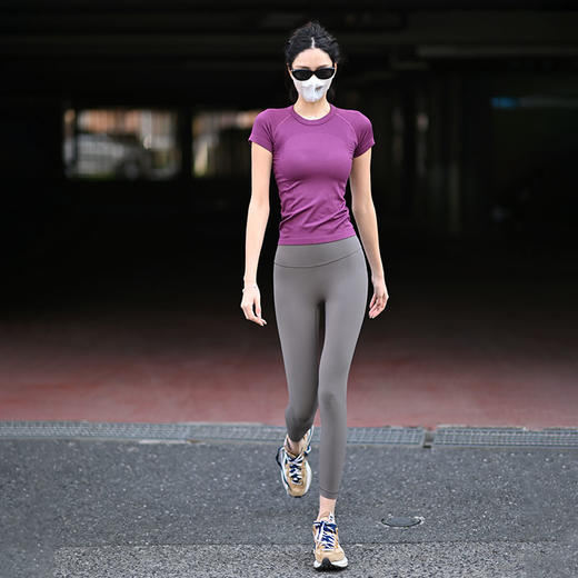 百搭速干短袖Beemen清爽透气春夏速干运动短袖无缝紧身设计 瑜伽健身跑步透气舒适一整天 商品图5