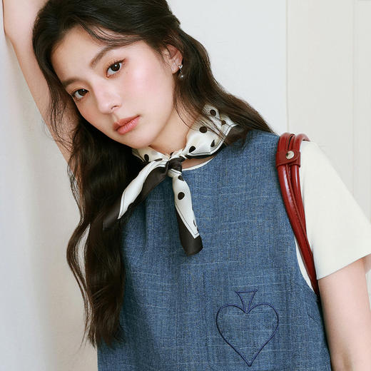 【严选】诗凡黎直筒背心裙2025春新款刺绣牛仔色学院风休闲连衣裙7G3190351 商品图1