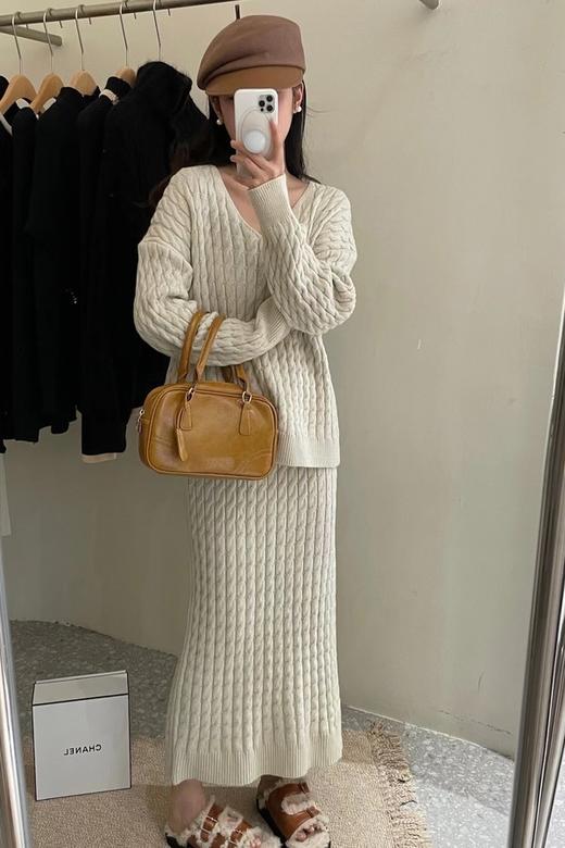 Le Malene 经典米白色针织上衣半裙套装 17788 商品图1