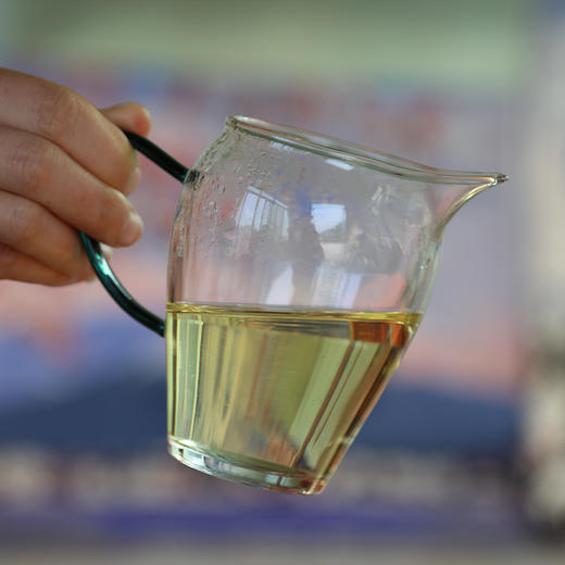 [买7送1]2025《冰岛地界》古树春茶 357克/饼 生茶 商品图1