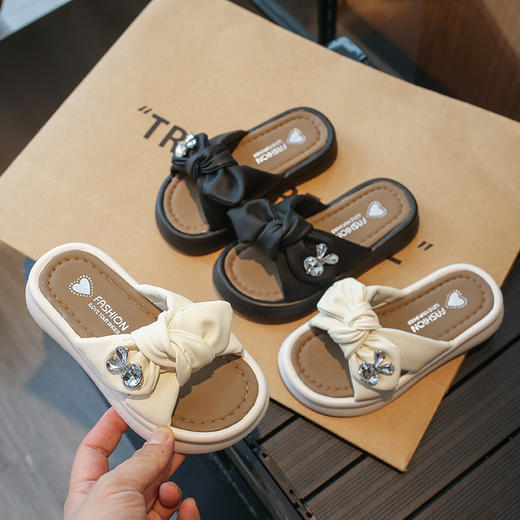 【时尚大蝴蝶结设计，软底半托鞋】女童公主外穿拖鞋 夏季新款 时尚大蝴蝶结软底半托鞋 小女孩凉拖-QQ 商品图2