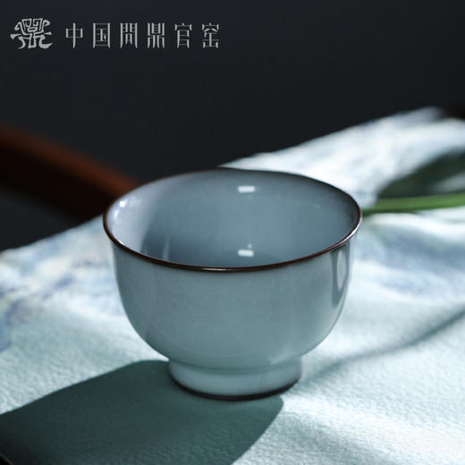 问鼎官窑北官月白淳合杯 商品图1