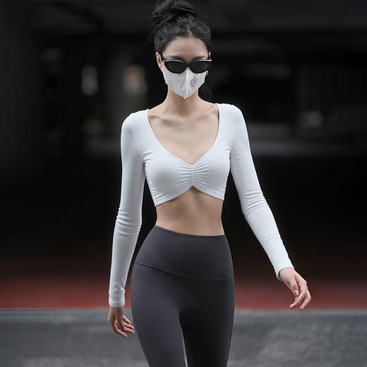 【时尚达人款】Beemen新款V 领性感运动 长袖T 恤 螺纹紧身显身材 聚拢效果佳 大小胸均适配 马甲线轻松现 商品图1