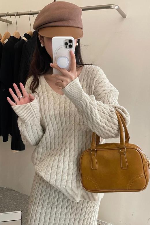 Le Malene 经典米白色针织上衣半裙套装 17788 商品图0
