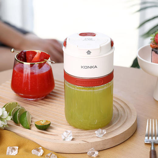 康佳（KONKA）榨汁杯无线迷你随行电动便携式果汁杯_KGZB-0481-M 商品图0