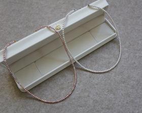 年少不知珍珠美 哈！天然淡水 小点位 近圆 糖果混彩&白细胞片 项链 两款入