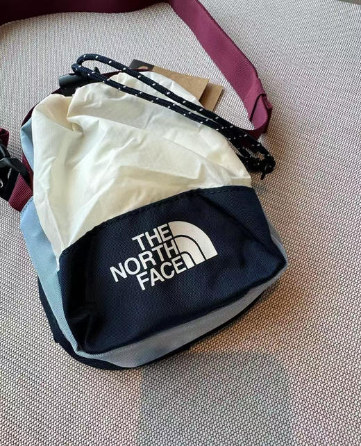 韩单正品北面TNF三色手机包，三个色，尺寸6✖️21✖️18 商品图4