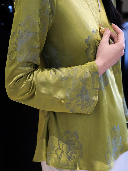 盛唐婧 |真丝牡丹提花修身国风上衣-绿色 商品图4