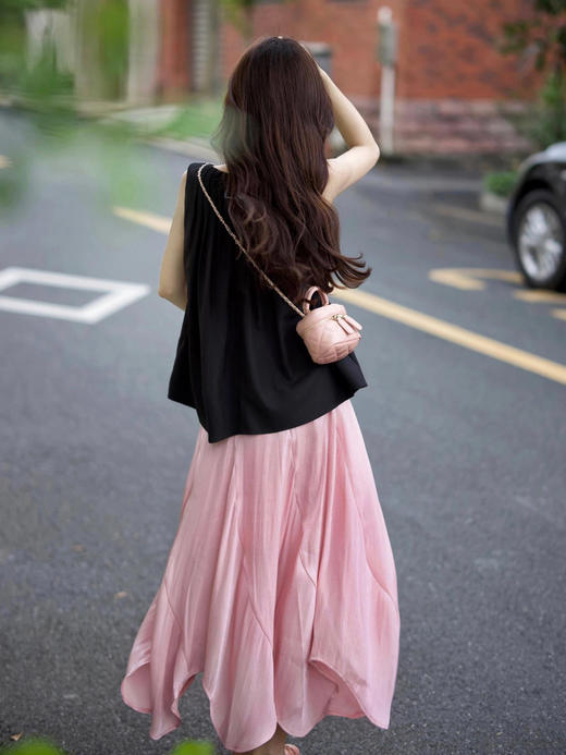 【百图lulu定制】【黑曜石背心】高光泽感  打褶圆领  无袖背心 商品图3