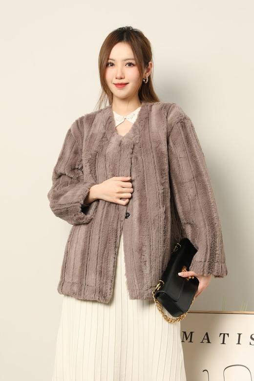 SIA SAYLOR 灰咖色毛绒条纹外套 17793 商品图0