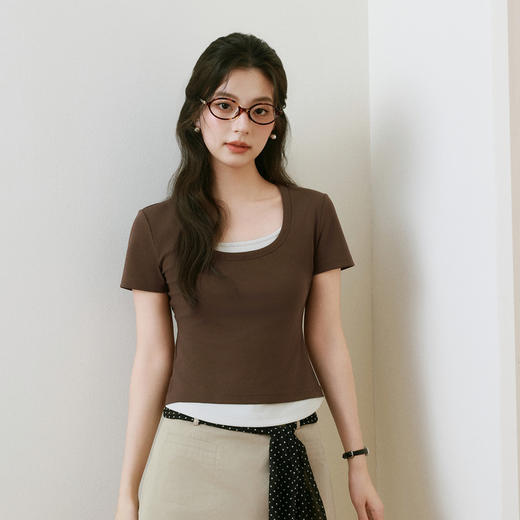 【严选】诗凡黎假两件撞色拼接T恤女2025春新款褶皱收腰短款修身上衣7G3300111 商品图4