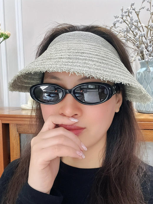 311-1 渠道货 GM联名MM6 206型号 蛋型窄框墨镜 时髦太阳镜 三色 商品图8