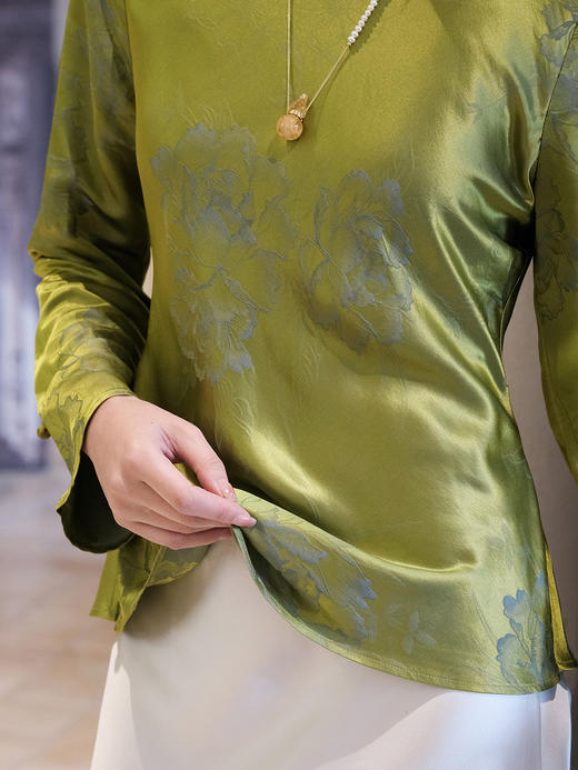 盛唐婧 |真丝牡丹提花修身国风上衣-绿色 商品图3