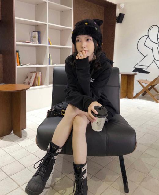 PLD新款经典胶章Logo圆领套头卫衣 舒适宽松版型男女都可以穿 商品图9