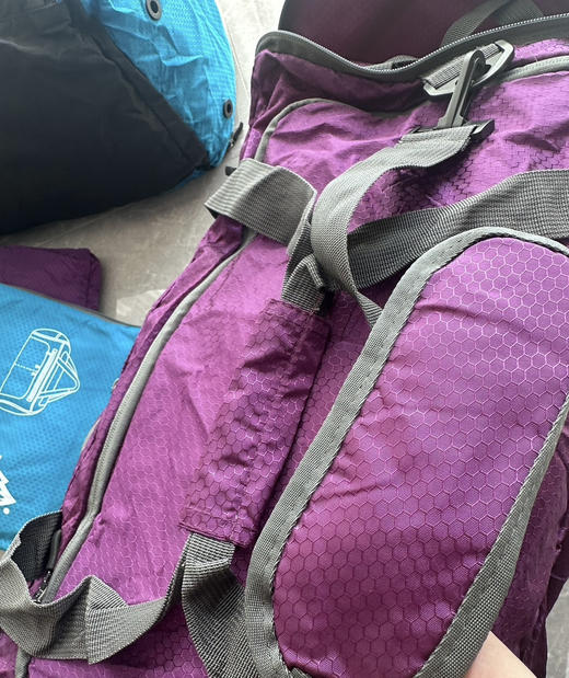 全新正品Venture Pal澳洲订单，超大容量独立鞋仓防水可折叠单肩手提旅行包健身房训练包
官网类似款300+ 
尺寸53x30x27 紫色 宝蓝色 闭眼入 商品图7