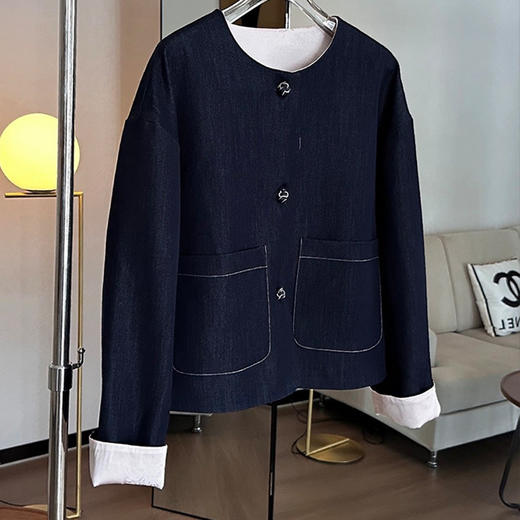 【水墨集云 新中式两面穿牛仔外套】面料软糯顺滑 缎面提花质感满满 两面上身不一样的感觉 日常通勤超百搭 商品图2