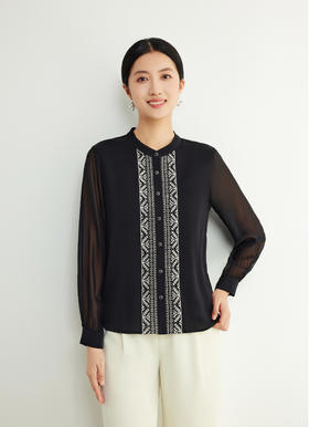 前胸刺绣重磅真丝上衣