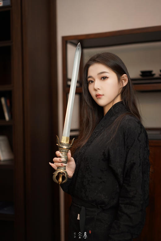 三希堂  出云系列  错金银浮雕不动明王剑  未开刃 商品图5