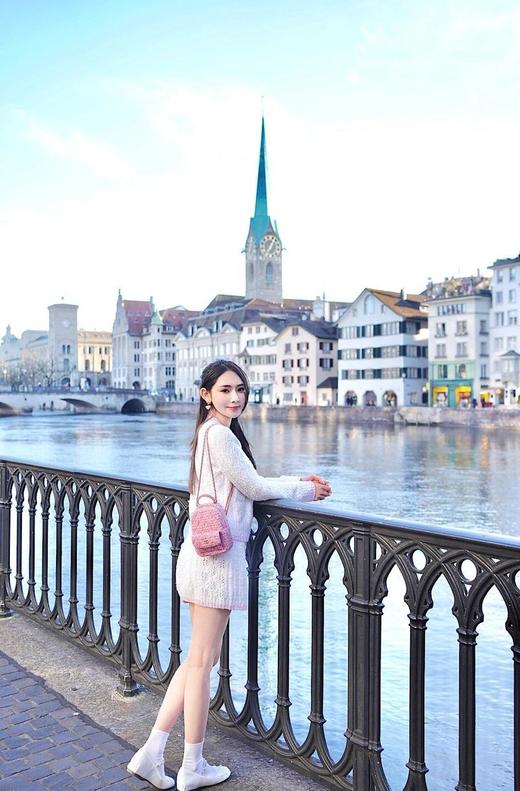 香奈儿24smini粉色粗花呢书包双肩包（HH） 商品图8