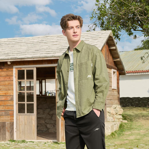 半身缘男装 春季简约口袋背后印花字母衬衫251212P01012035 商品图1