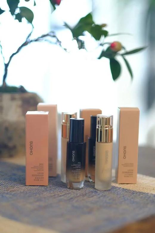 【干性皮肤/混油皮】光感无暇润泽裸感粉底液 滋润不假白 很服帖 加送土豆泥卸妆膏小样 商品图2