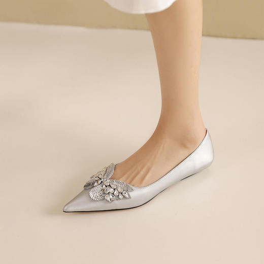 westory2024春季新款低平跟尖头蝴蝶结通勤小皮鞋S24AE57421 商品图6