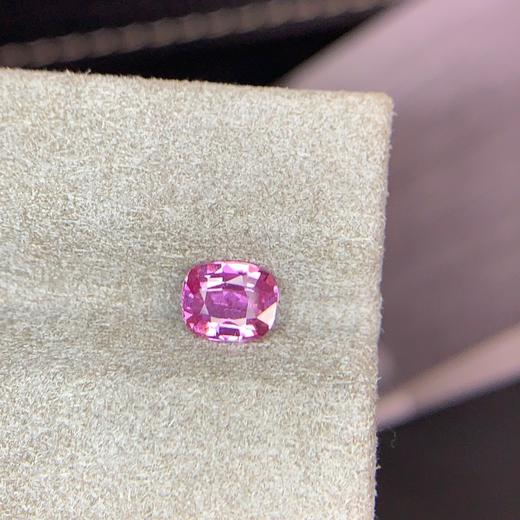 1.05ct刻面粉蓝宝裸石 商品图1