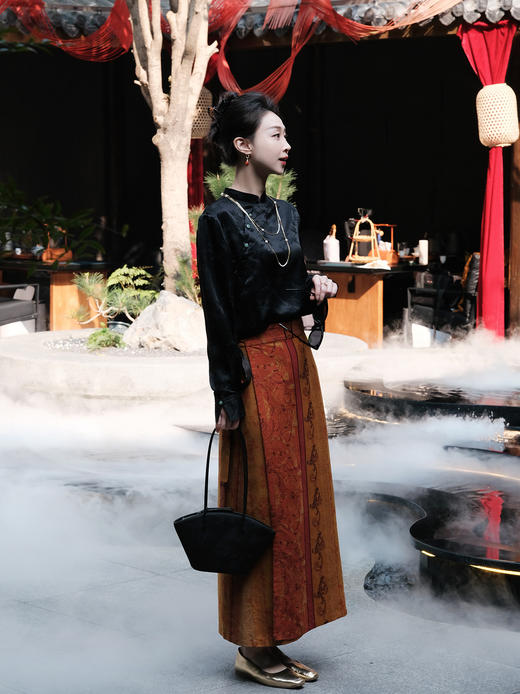 盛唐牡丹 |黑色真丝竹子纹偏襟上衣 商品图4